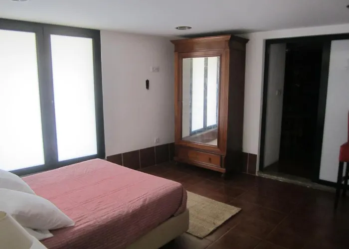 Quinta Das Aranhas * 카스텔루 지 파이바